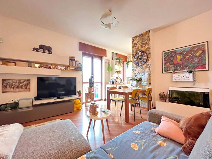 Appartamento trilocale in affitto in Via Isonzo, Centro, Arcore