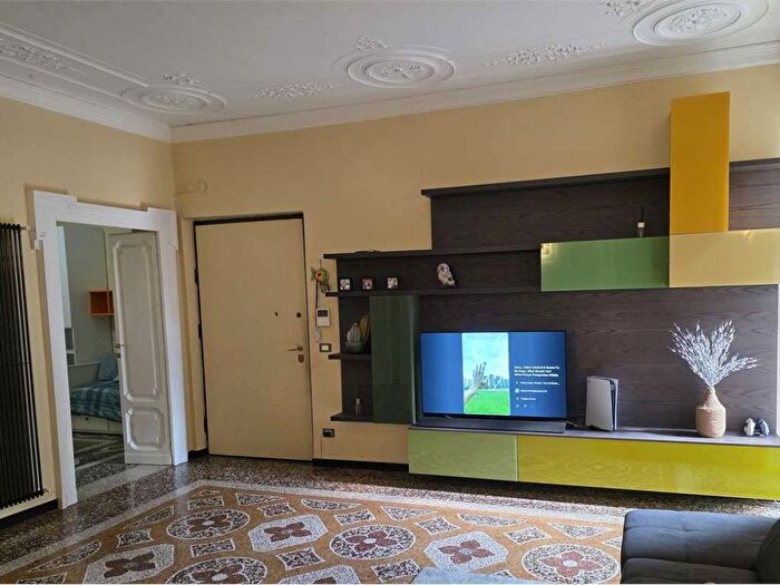 Appartamento con 6 locali in affitto in Corso Torino, Foce, Genova