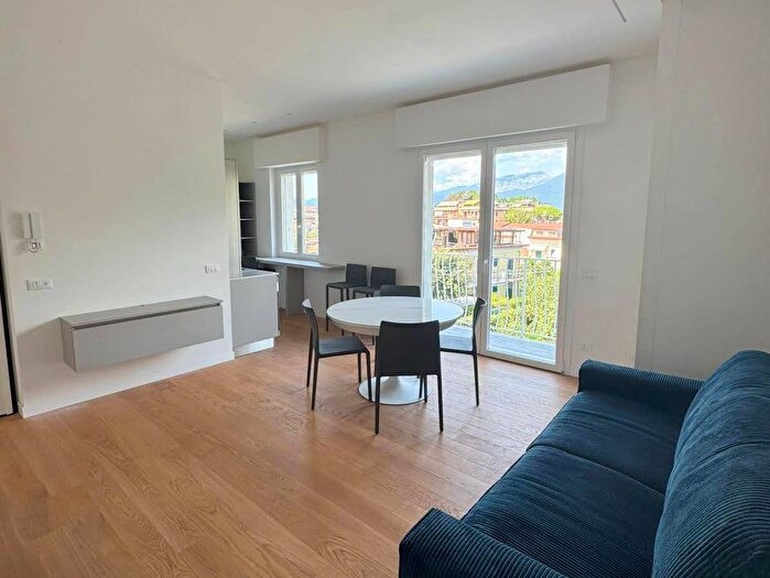 Appartamento trilocale in vendita in Massa