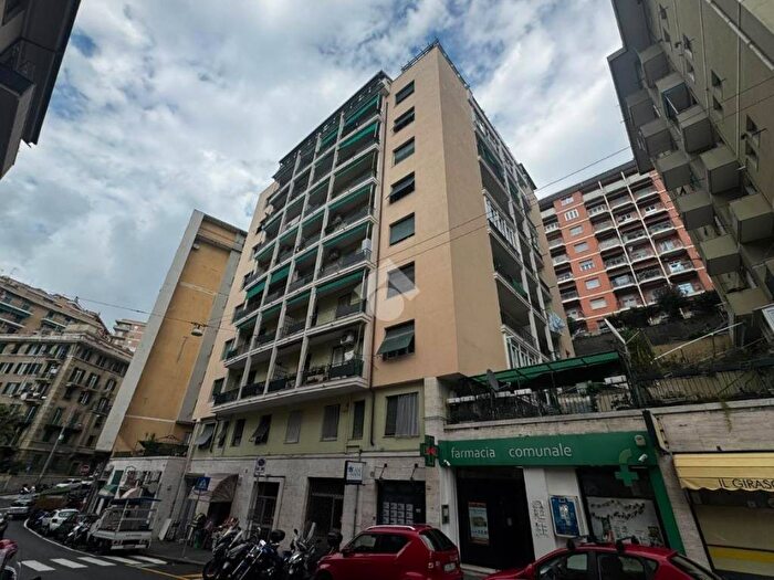 Appartamento con 5 locali in vendita in Via Vasco da Gama, Sampierdarena, Genova