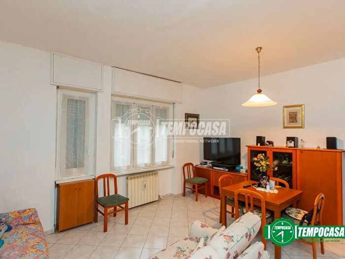 Appartamento trilocale in vendita in Via Francesco Ferrer, Busto Arsizio