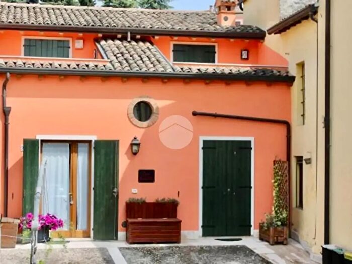 Appartamento quadrilocale in vendita in Via Valle, Lazise