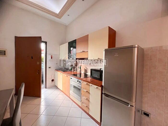 Appartamento monolocale in vendita in Via Garibaldi, Agrate Brianza