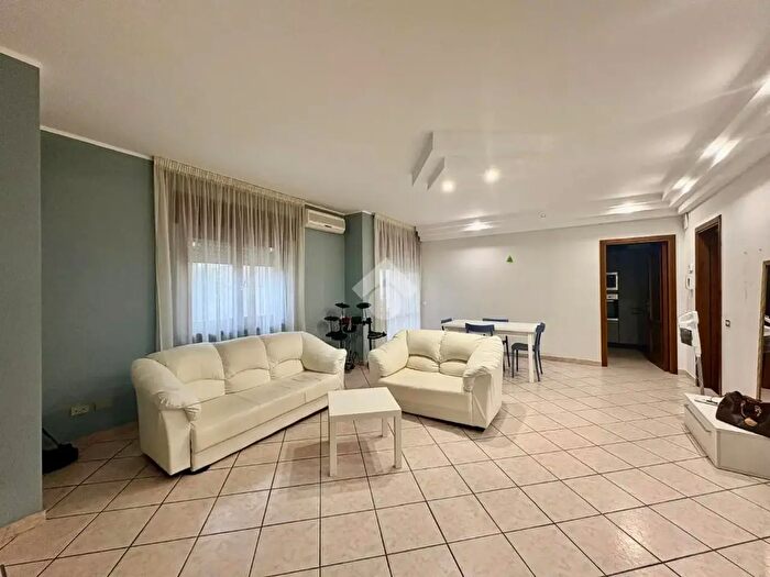 Appartamento quadrilocale in vendita in Via P Mascagni, Rende