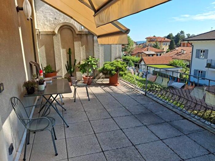 Casa con 5 locali in vendita in Via Piave, Arona