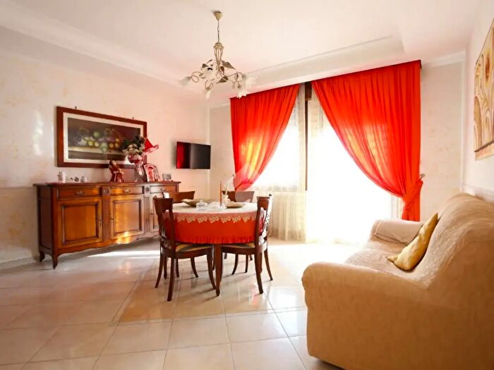 Appartamento con 5 locali in vendita in Via Roma, Calderara Di Reno