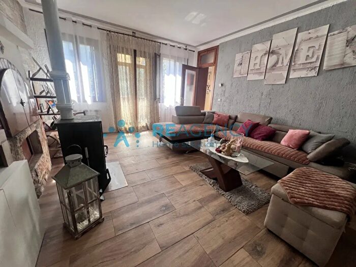 Casa con 5 locali in vendita in Via Fontanelle, Montecchio Maggiore