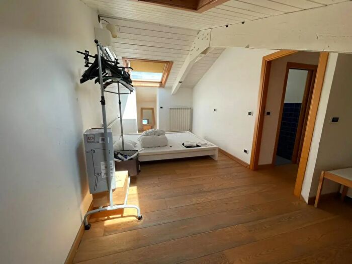 Appartamento trilocale in affitto in San Biagio dei Librai, Napoli