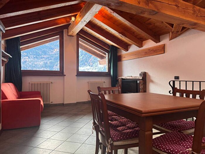 Appartamento bilocale in affitto in Strada del Villair, Centro, Morgex