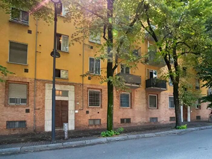 Appartamento quadrilocale in vendita in Viale Osacca, Parma