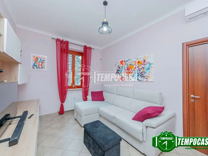 Appartamento trilocale in vendita in Via Roma, Siziano