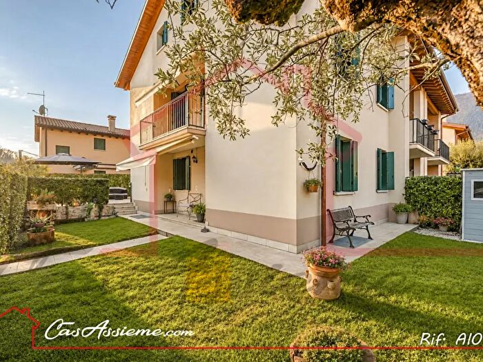 Casa con 6 locali in vendita in Borso Del Grappa