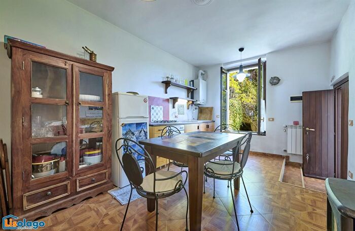 Appartamento bilocale in vendita in Via Vittorio Veneto, Mandello Del Lario