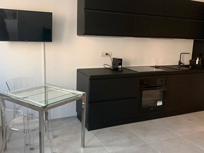 Appartamento bilocale in affitto in Viale Campania, Plebisciti Susa, Milano