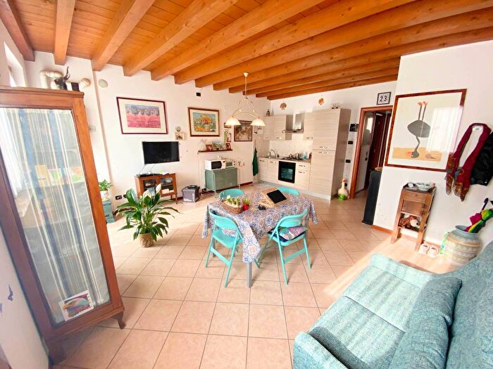 Appartamento bilocale in affitto in Via Laghetto Squarà, Montorio, Verona