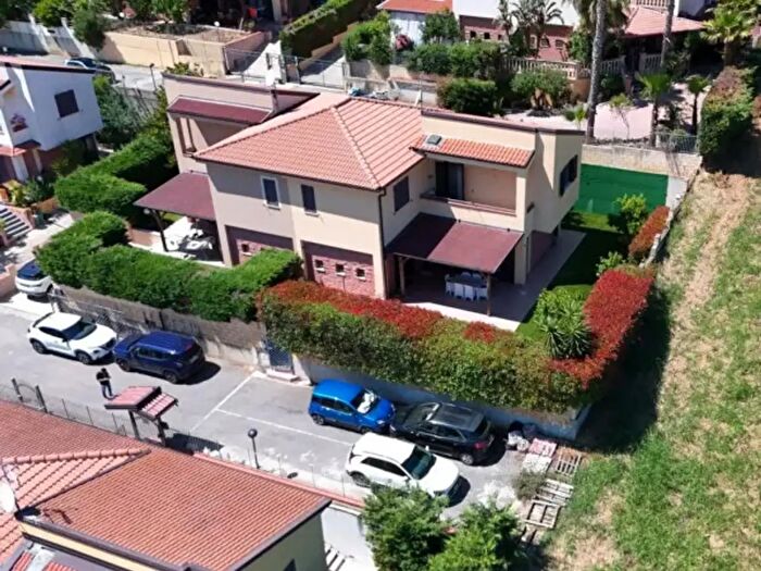 Casa quadrilocale in vendita in Via Lucchetta, Montalto Uffugo