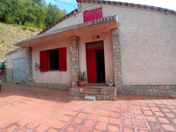 Casa con 5 locali in vendita in Via Lungo Busento Oberdan, Cosenza