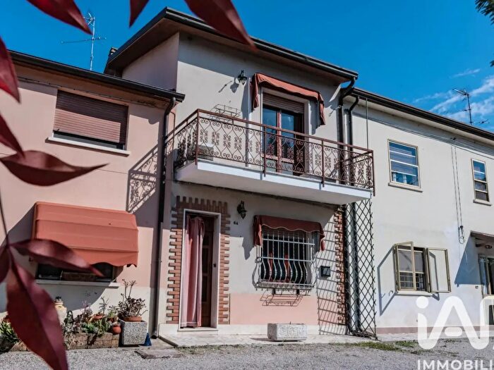 Casa trilocale in vendita in Via Vallicelle, Ferrara