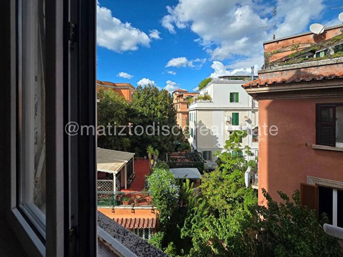 Appartamento quadrilocale in affitto in Via Eleonora Duse, Parioli, Roma