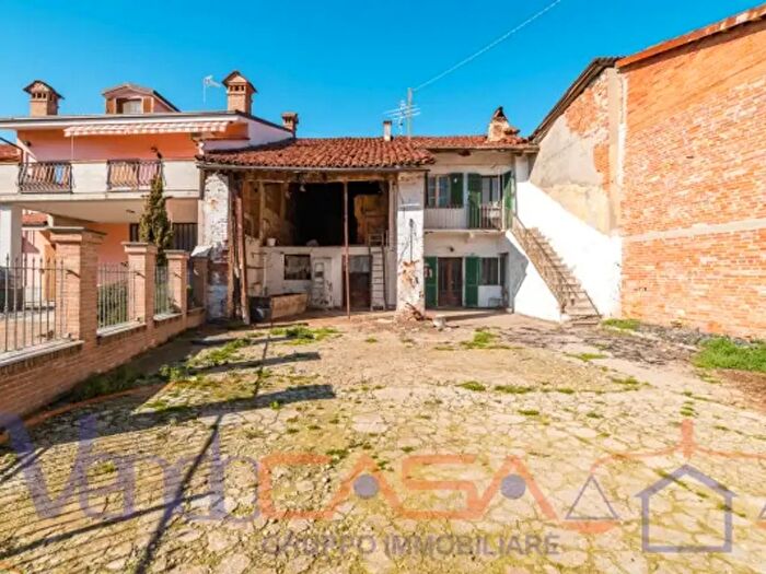 Casa quadrilocale in vendita in Via Rasini, Cherasco