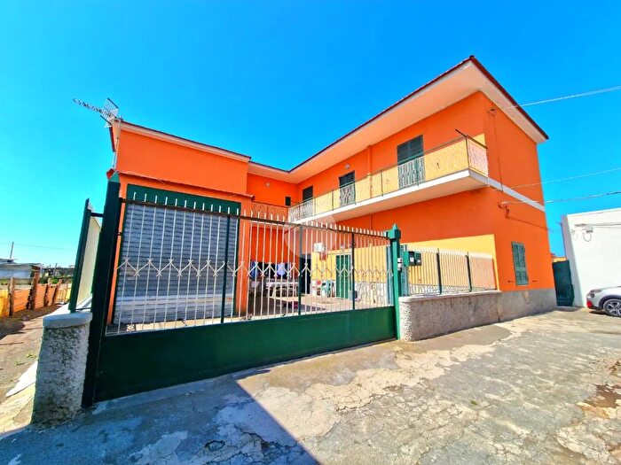 Casa con 7 locali in vendita in Via Tortora, Torre Del Greco