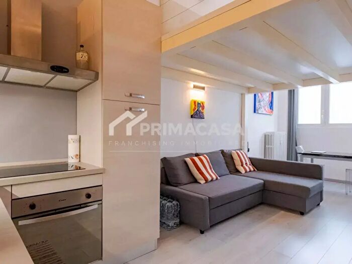 Appartamento bilocale in vendita in Milano