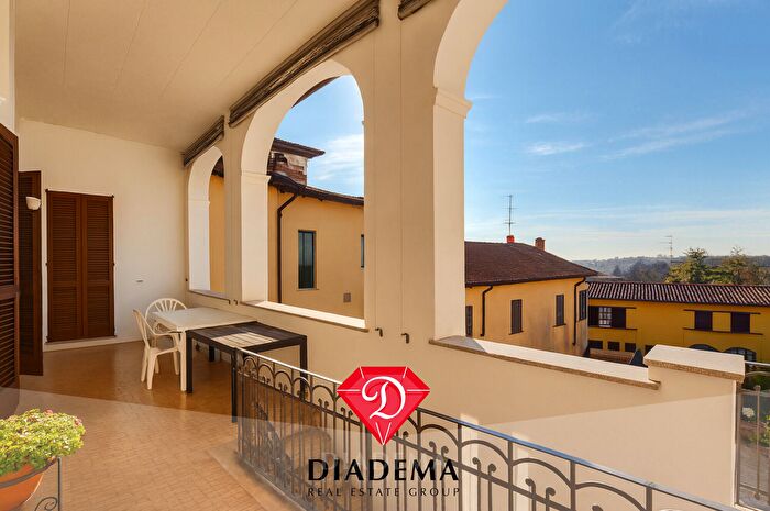 Casa con 5 locali in vendita in Ampelio Rosa, Besnate