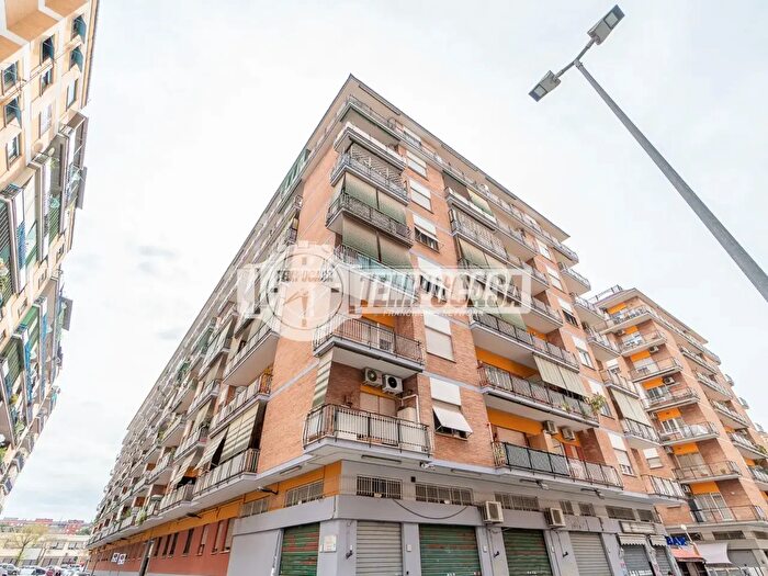 Appartamento bilocale in vendita in Via Masurio Sabino, Roma