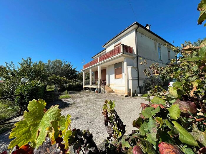 Casa con 10 locali in vendita in Via Santa Maria Alvito Frosinone, Pignataro Interamna