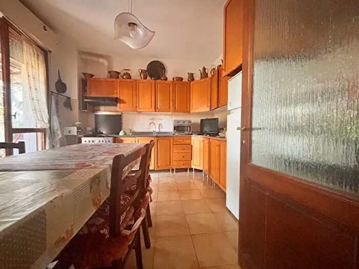 Appartamento con 5 locali in vendita in Sesto Fiorentino