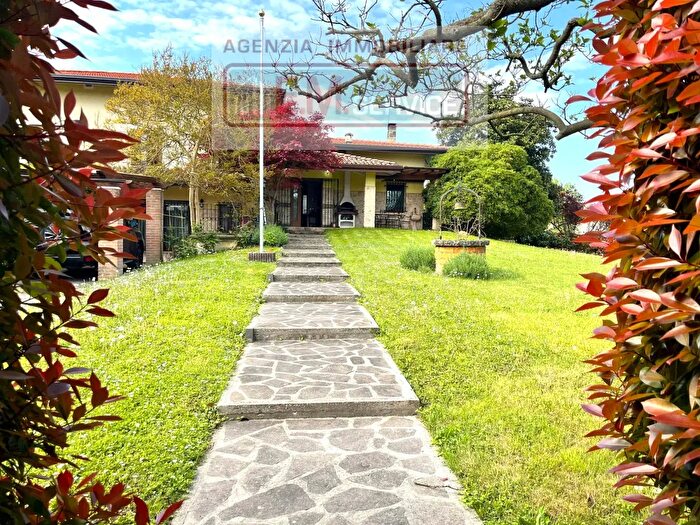 Casa con 5 locali in vendita in Via Roma, Quarto DAltino