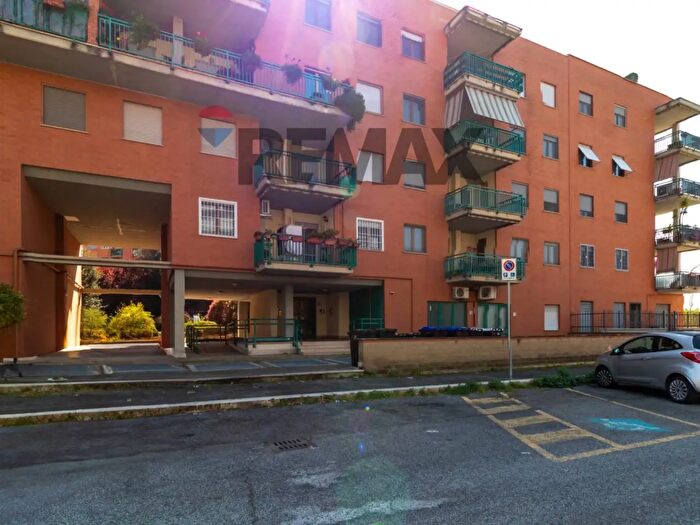 Appartamento quadrilocale in vendita in Via Ugo Spirito, Roma