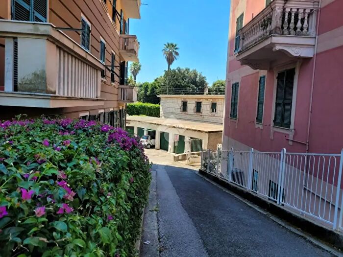 Appartamento bilocale in vendita in Via Paolo Zunino, Rapallo