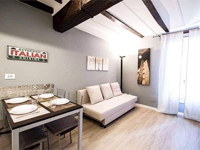 Appartamento bilocale in affitto in CORTE DE GALLUZZI, Centro Storico, Bologna