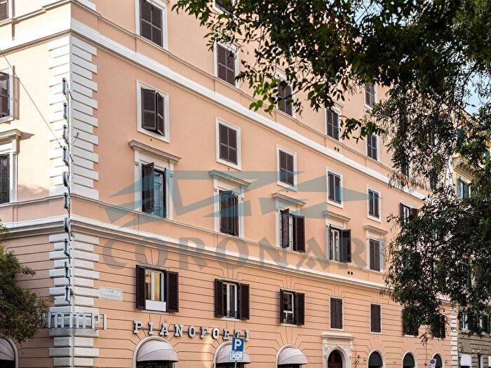 Appartamento trilocale in affitto in Via Vespasiano, Prati, Roma