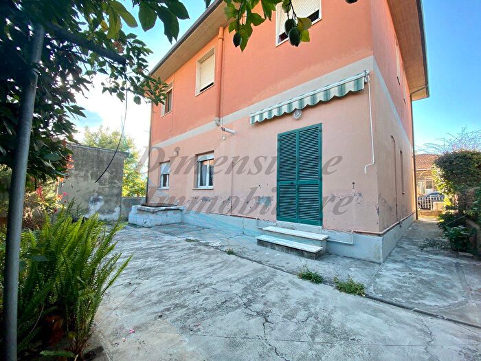 Casa con 5 locali in vendita in Rosignano Marittimo