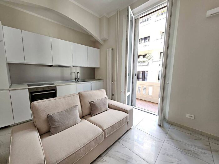 Appartamento bilocale in affitto in Via Costanza, Washington, Milano