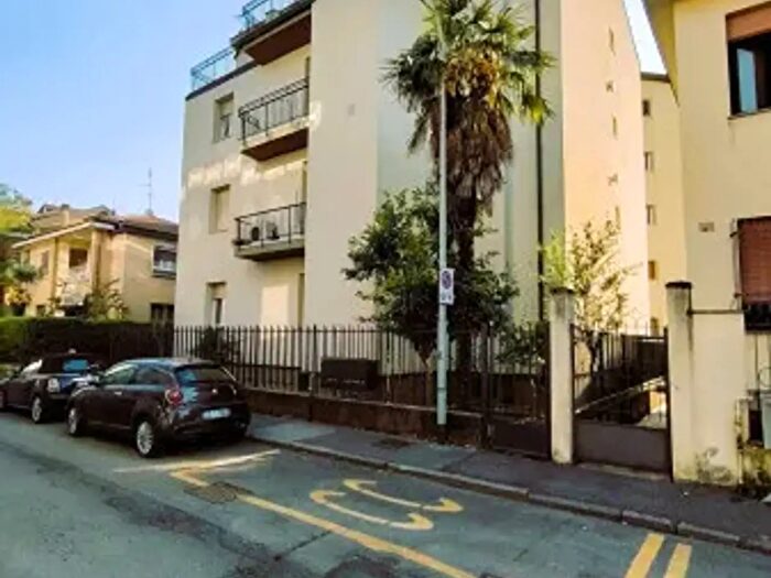 Appartamento trilocale in vendita in Via Gabriele dAnnunzio, Pero