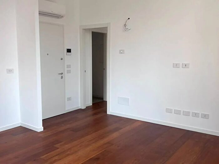 Appartamento trilocale in vendita in Brescia