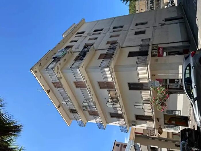 Appartamento quadrilocale in vendita in Via Giovanni Bovio, Agropoli