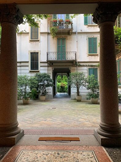 Appartamento trilocale in vendita in Milano