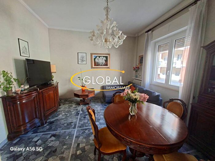 Appartamento con 5 locali in affitto in Via Trento, Adriatico, Ancona