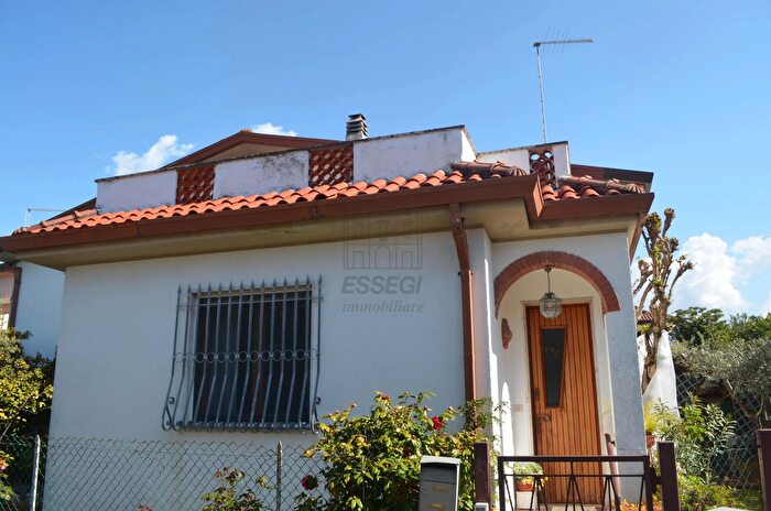 Casa con 8 locali in vendita in Via Padre Ignazio da Carrara, Forte Dei Marmi