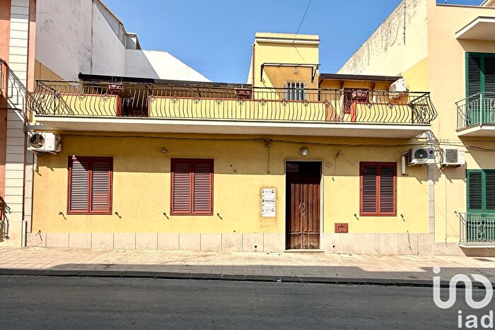 Casa trilocale in vendita in Via Mameli, Avola