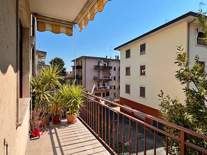 Appartamento quadrilocale in vendita in Via Marco Polo, Vicenza