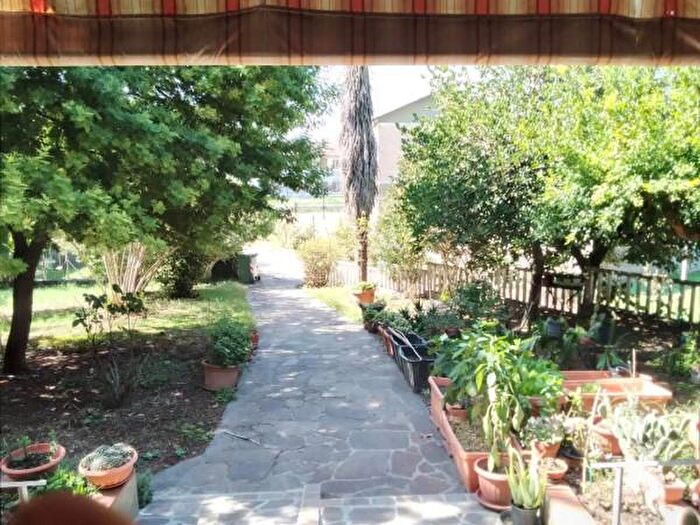 Casa quadrilocale in vendita in Via Viara, Riva del Po