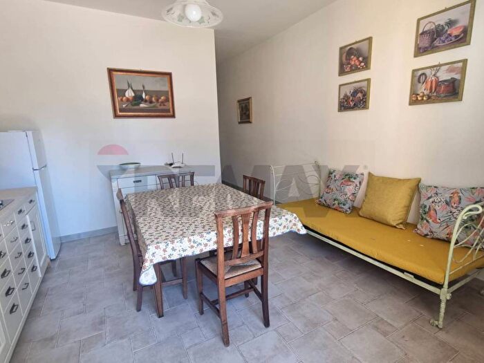 Casa trilocale in affitto in Centro, Bucine