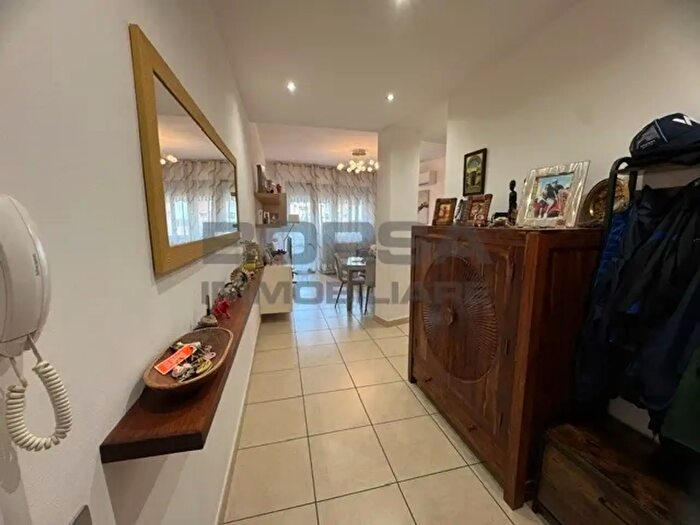 Appartamento con 5 locali in vendita in Via Goito, Livorno