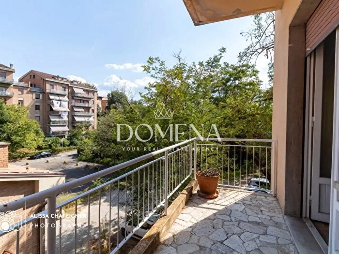 Appartamento con 6 locali in vendita in Siena