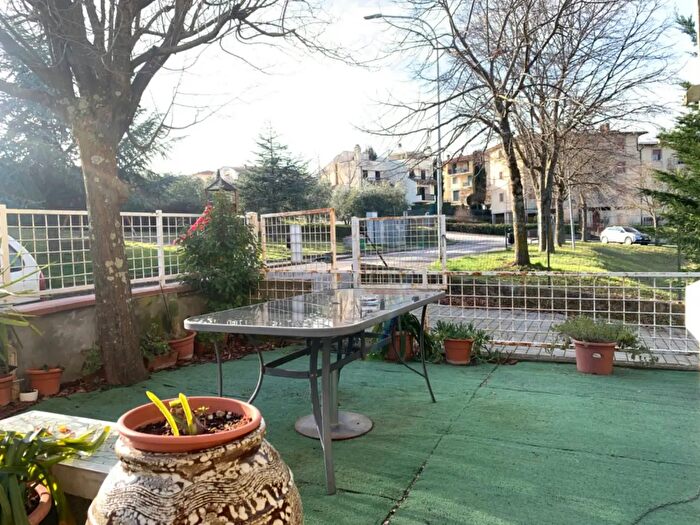 Appartamento con 7 locali in vendita in Via Michelangelo, Gambassi Terme